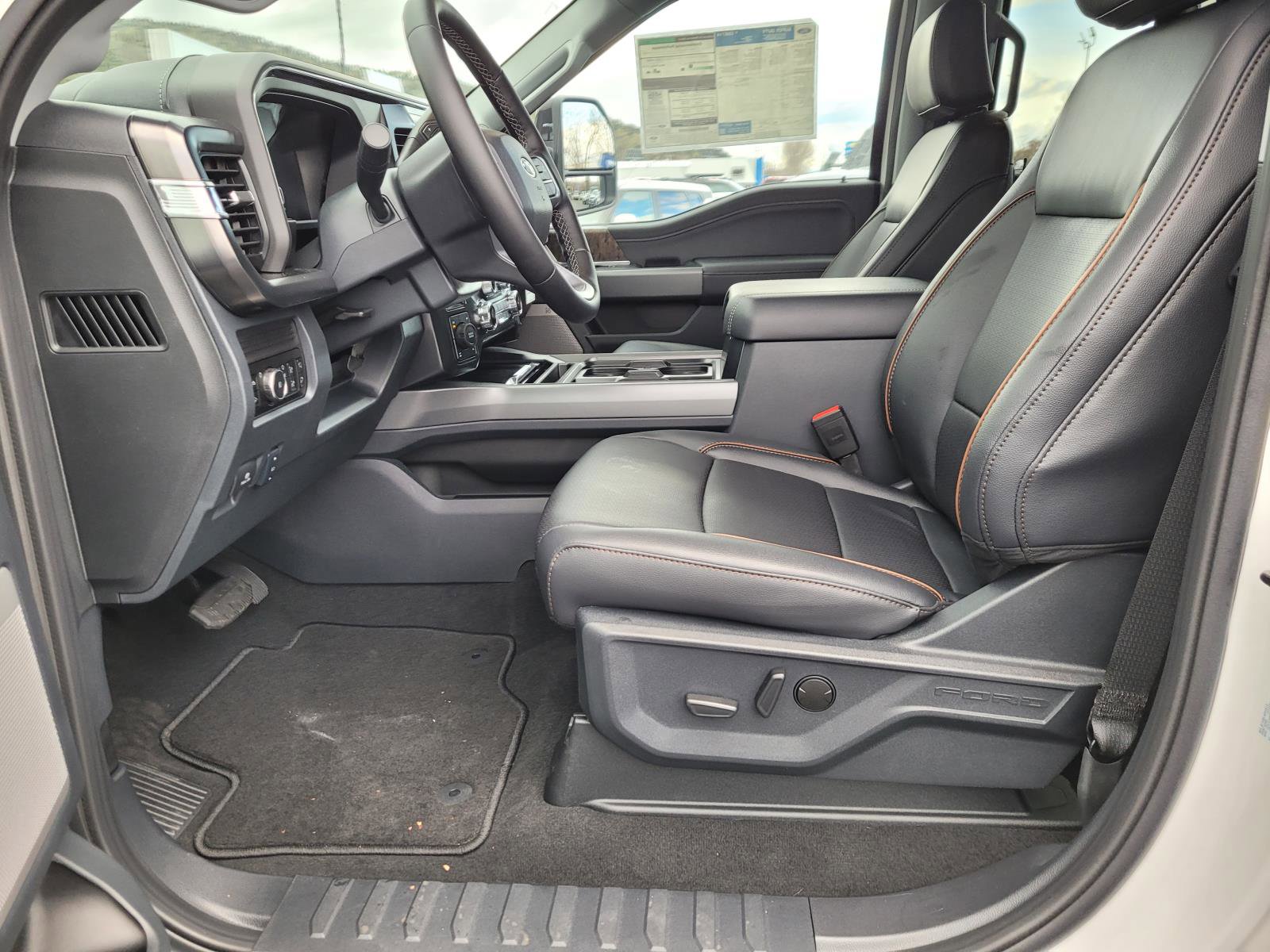 New 2026 Ford F250 Lariat w/ FX4 Off-Road Package image 14