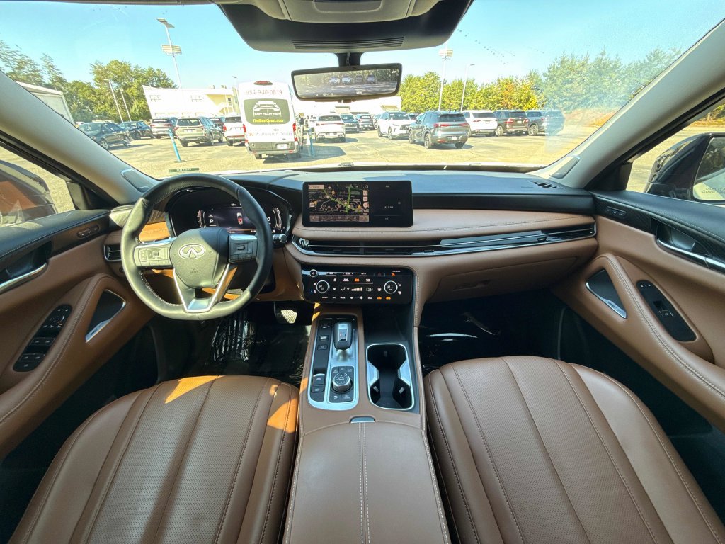 Used 2023 INFINITI QX60 Sensory w/ Vision Package AWD/4WD image 13