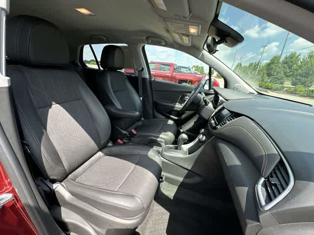 Used 2022 Chevrolet Trax LT w/ LT Convenience Package AWD/4WD image 20