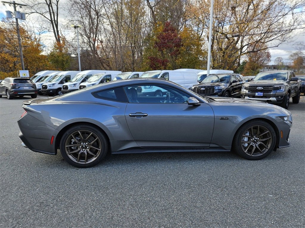 Used 2024 Ford Mustang GT Premium image 6