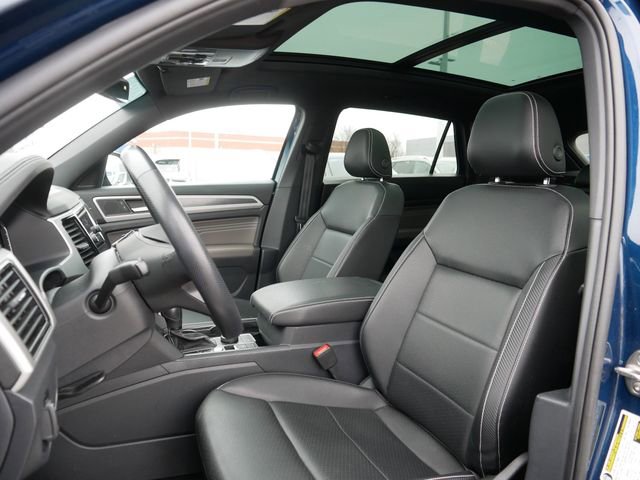 Certified 2023 Volkswagen Atlas Cross Sport SEL R-Line image 15