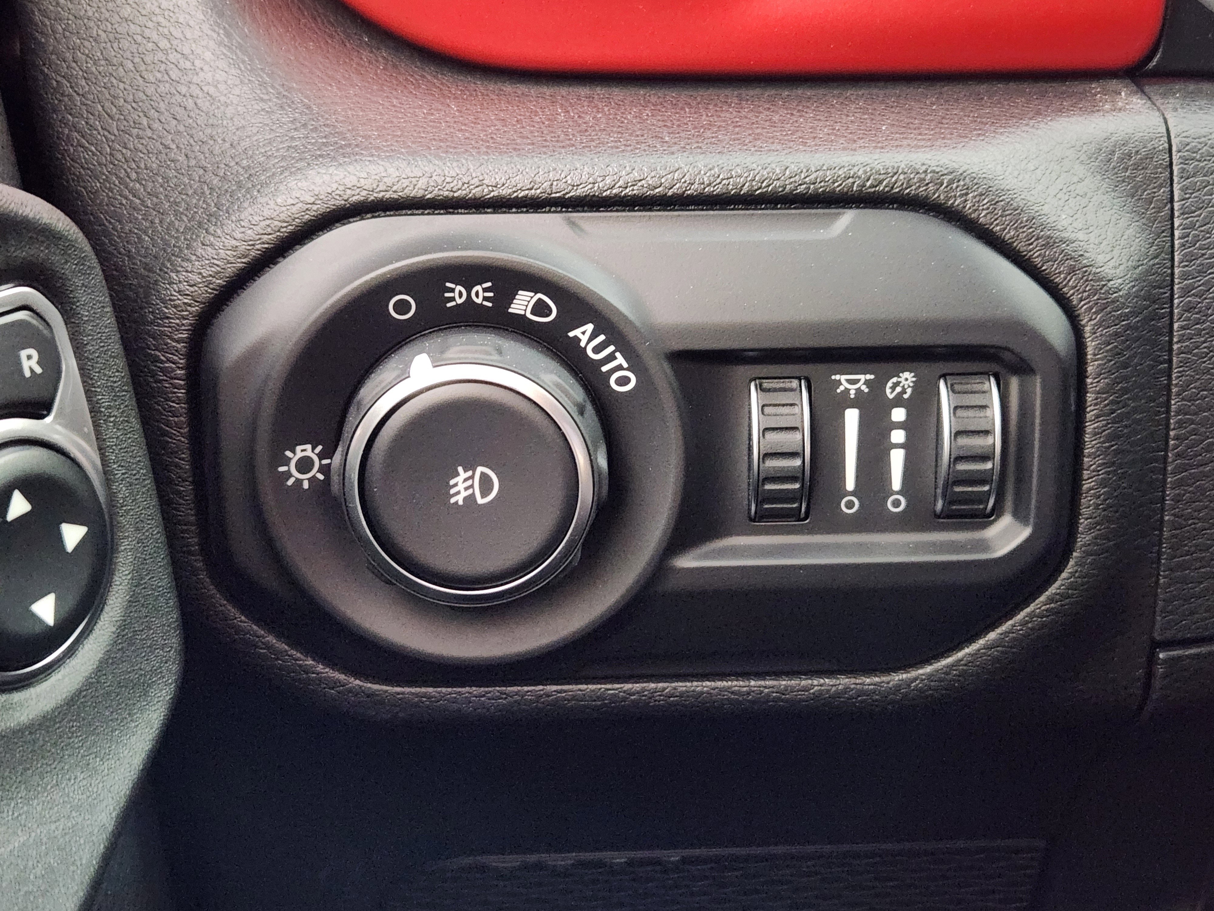 Used 2021 Jeep Wrangler Unlimited Rubicon w/ Dual Top Group image 26