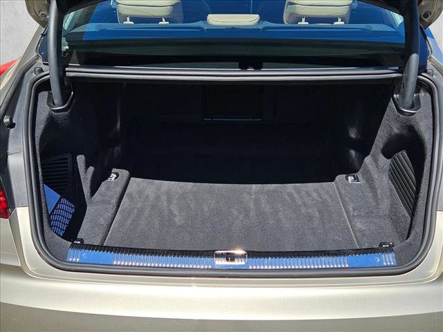 Used 2021 Audi A8 L 4.0T image 5