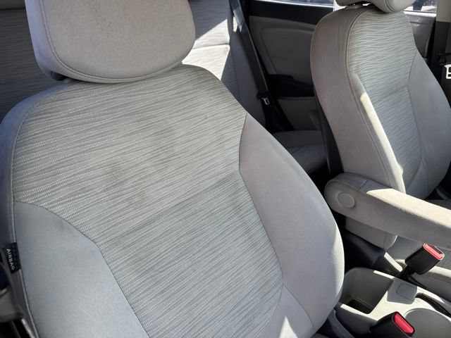 Used 2017 Hyundai Accent SE FWD image 12