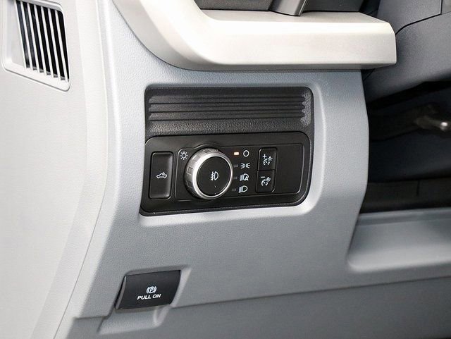 New 2026 Ford F250 XL w/ XL Chrome Package image 21