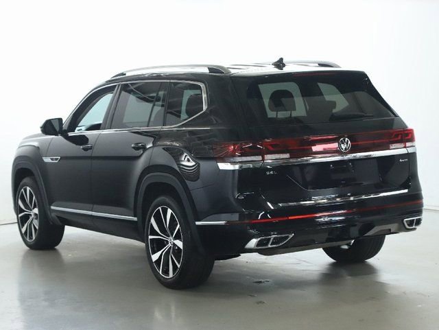 Used 2024 Volkswagen Atlas SEL Premium R-Line AWD/4WD image 46