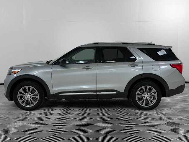 Used 2022 Ford Explorer Limited AWD/4WD image 2