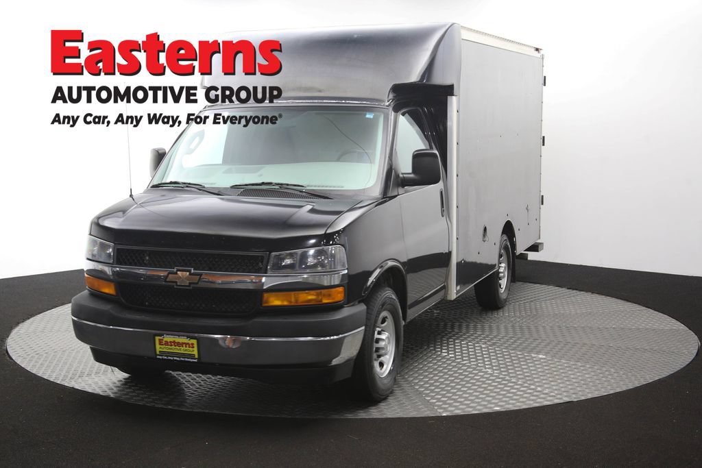 Used 2017 Chevrolet Express 3500 RWD image 51