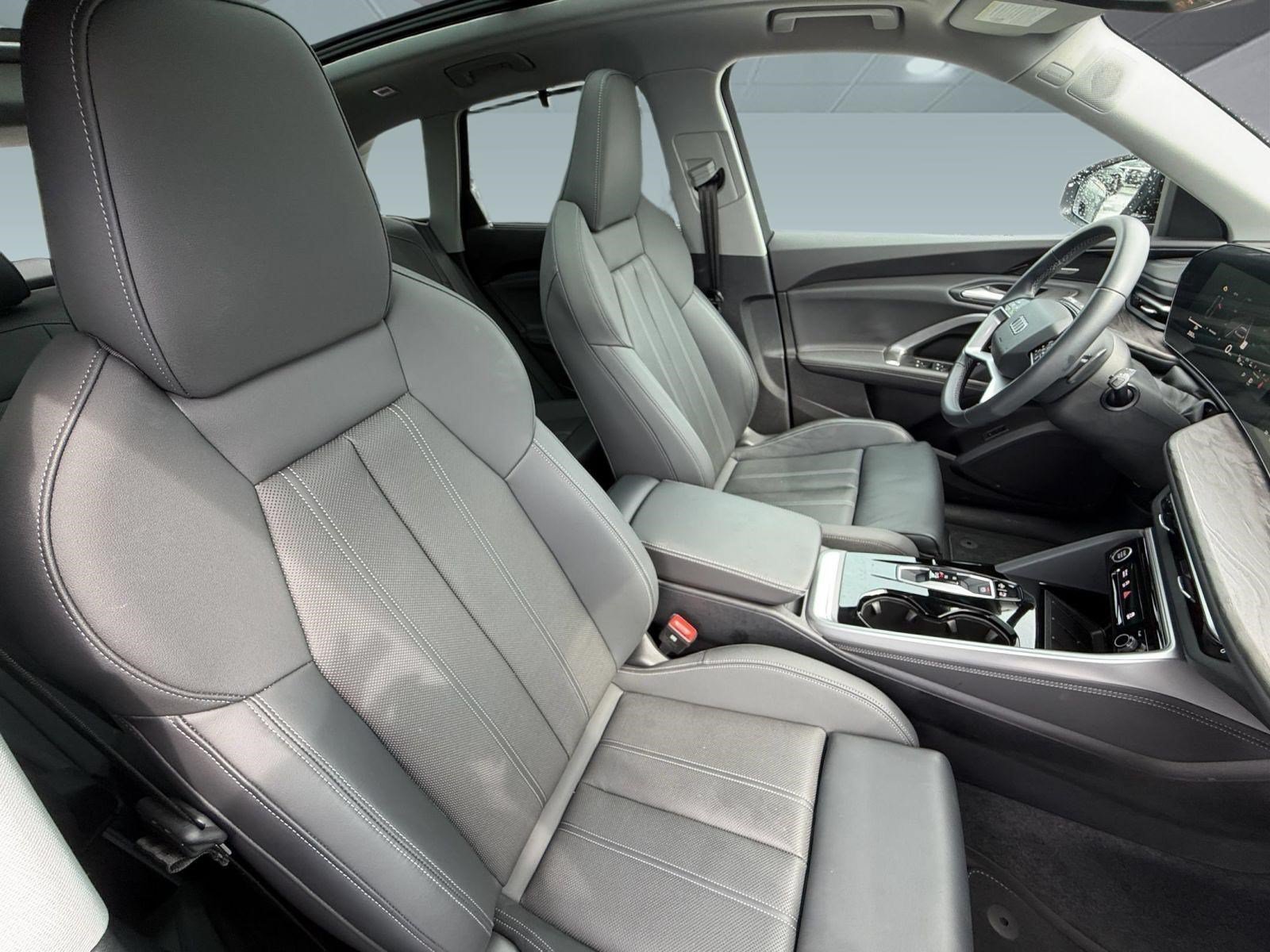 Certified 2025 Audi Q5 Premium w/ Premium Plus AWD/4WD image 25