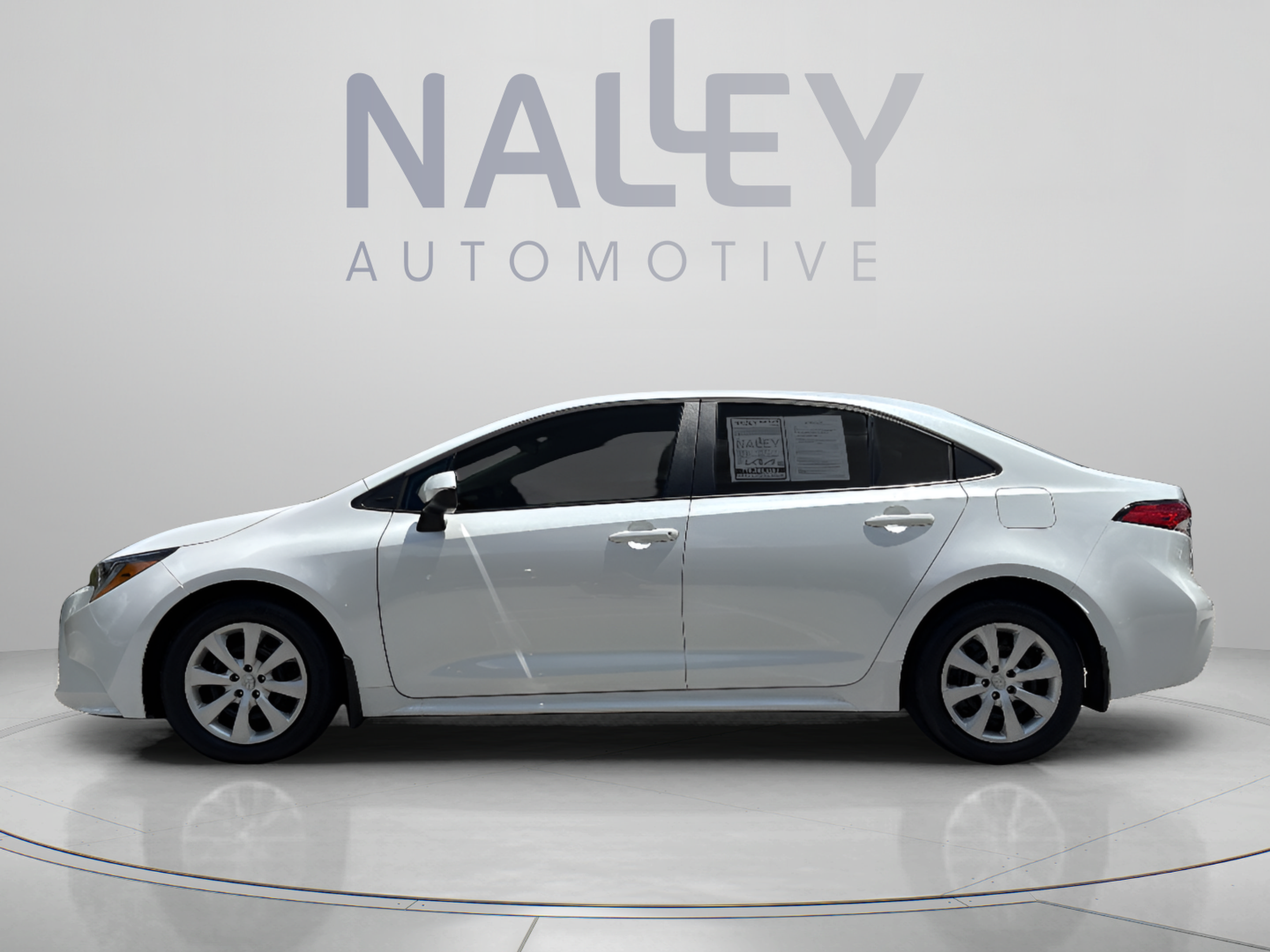 Used 2026 Toyota Corolla LE FWD image 2