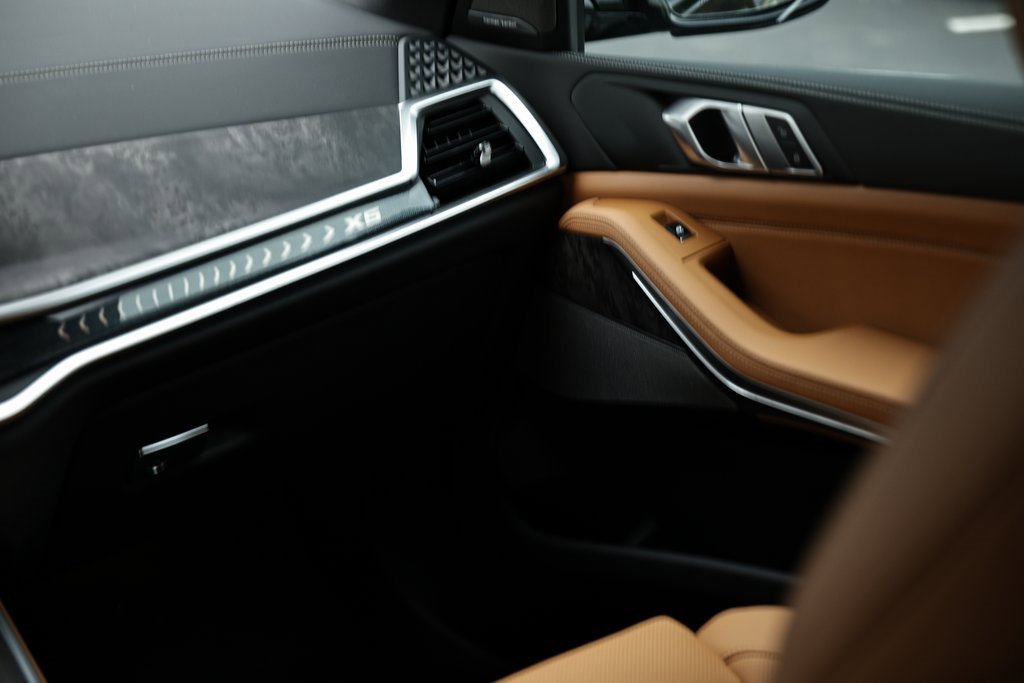 New 2026 BMW X5 xDrive40i w/ M Sport Package image 29