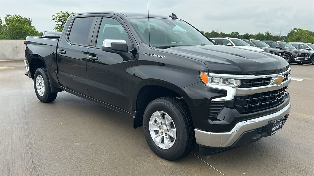 Used 2025 Chevrolet Silverado 1500 LT RWD image 14