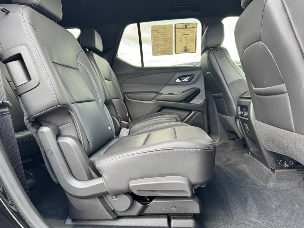 Used 2022 Chevrolet Traverse LT AWD/4WD image 14