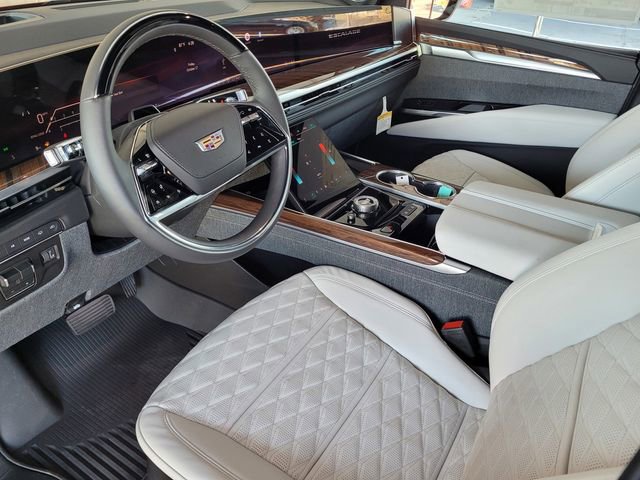 New 2026 Cadillac Escalade Platinum Sport w/ LPO, ONYX Package image 11