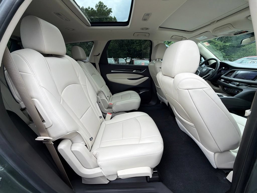 Used 2024 Buick Enclave Essence w/ Experience Buick Package AWD/4WD image 11