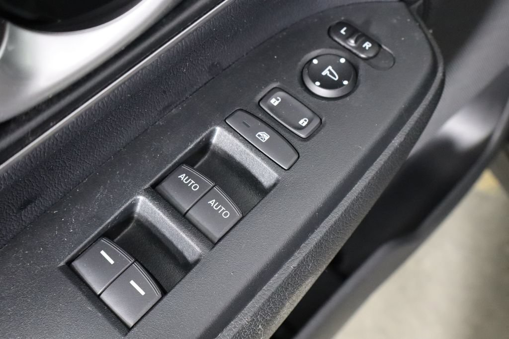 Used 2018 Honda CR-V Touring image 19