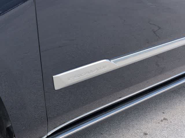Used 2019 Cadillac Escalade ESV Platinum AWD/4WD image 13