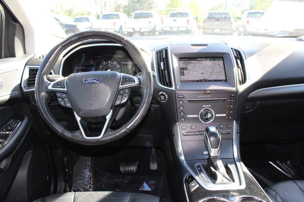 Used 2015 Ford Edge Titanium w/ Equipment Group 301A FWD image 15