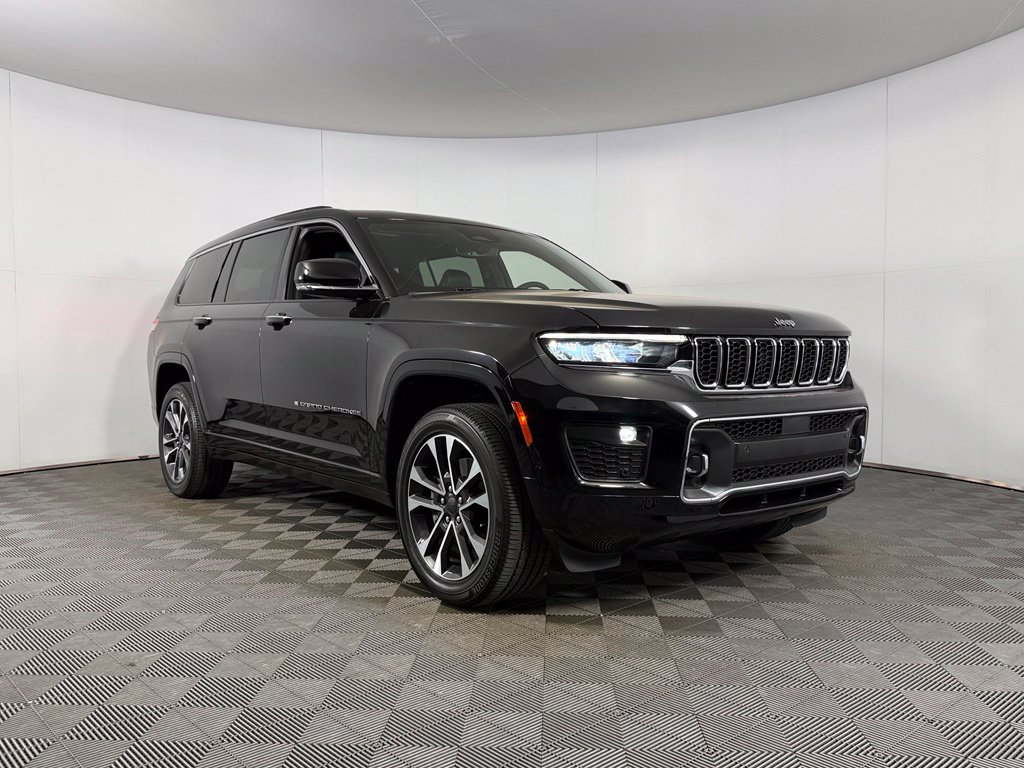 Used 2023 Jeep Grand Cherokee L Overland w/ Trailer Tow Group (B) RWD image 3
