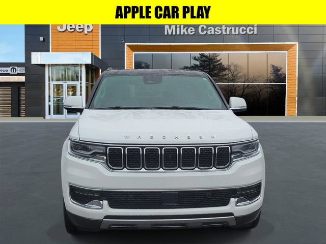 Used 2022 Jeep Wagoneer Series III w/ Premium Group I AWD/4WD image 2