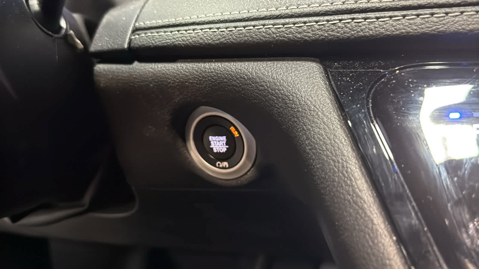 Used 2025 Chrysler Pacifica Select FWD image 20
