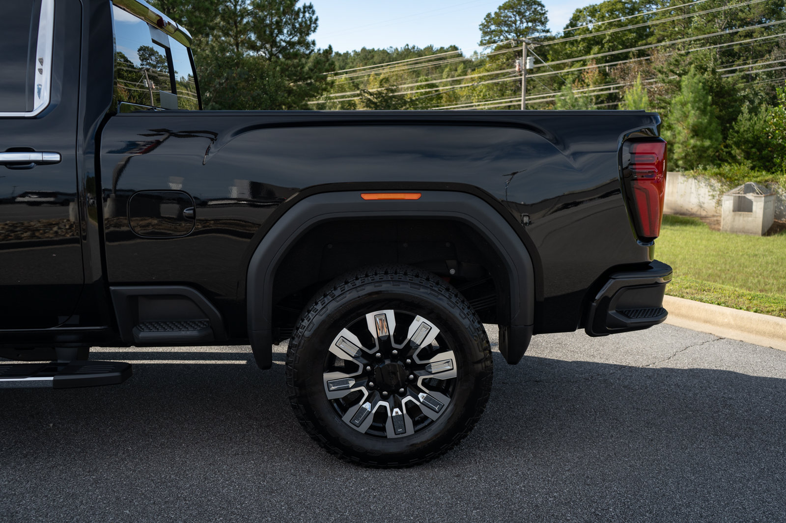 Used 2026 GMC Sierra 3500 Denali w/ Denali Reserve Package AWD/4WD image 15