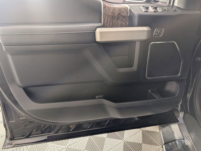 Used 2017 Ford F250 Lariat w/ Chrome Package AWD/4WD image 10