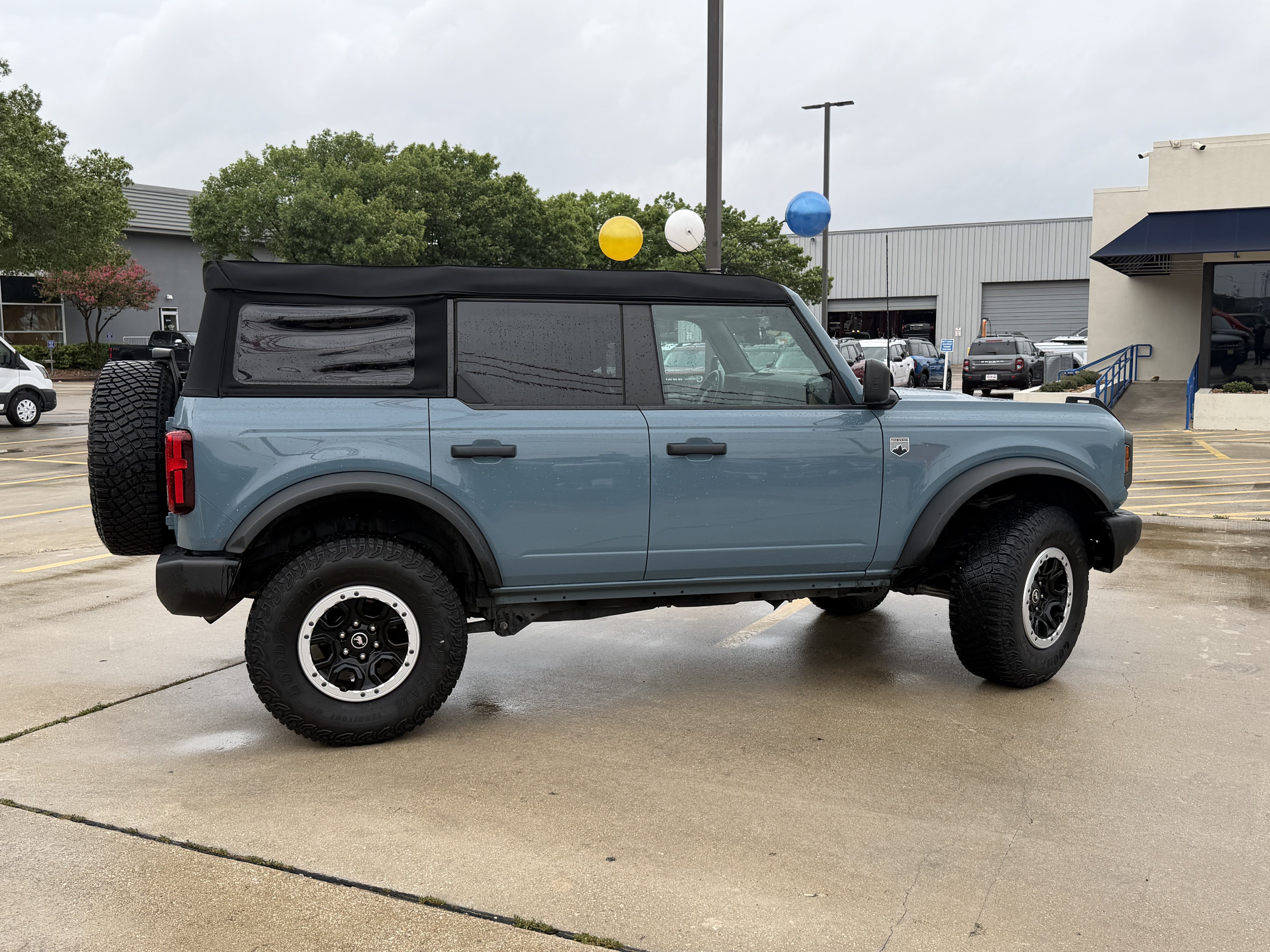 Certified 2023 Ford Bronco Big Bend w/ Sasquatch Package AWD/4WD image 5