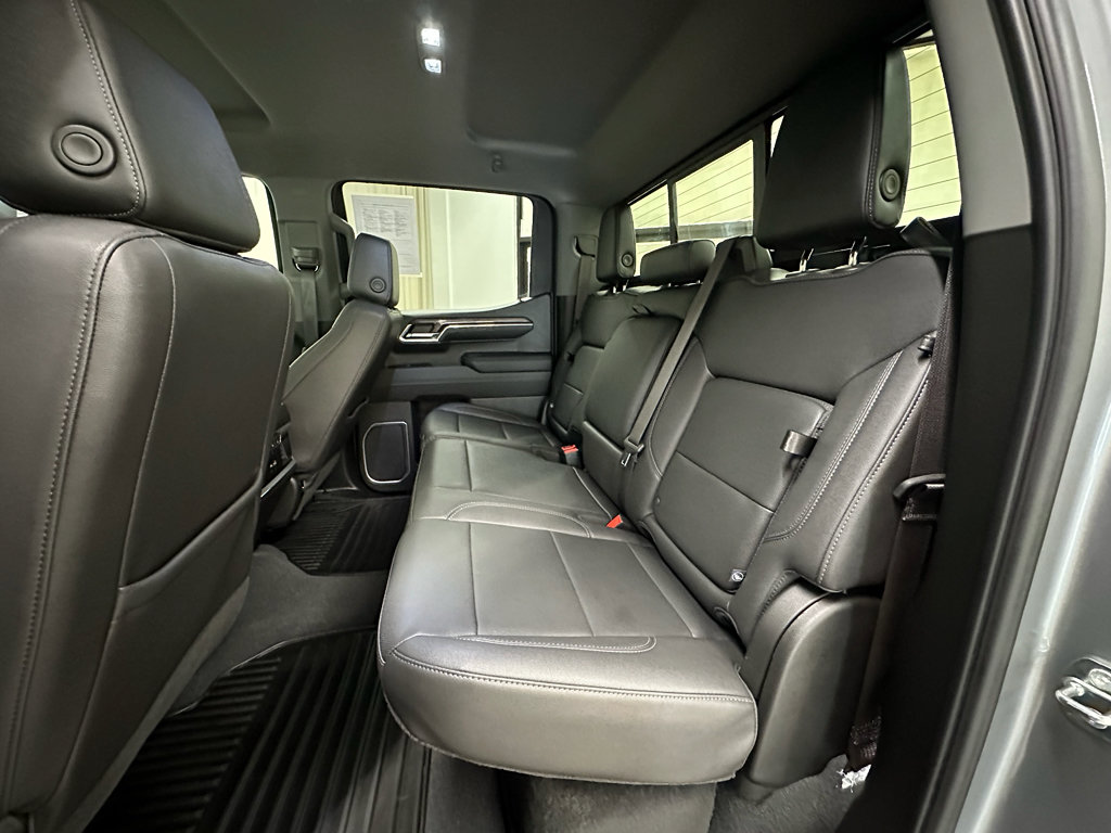 Used 2023 Chevrolet Silverado 1500 LTZ w/ LTZ Convenience Package II AWD/4WD image 22