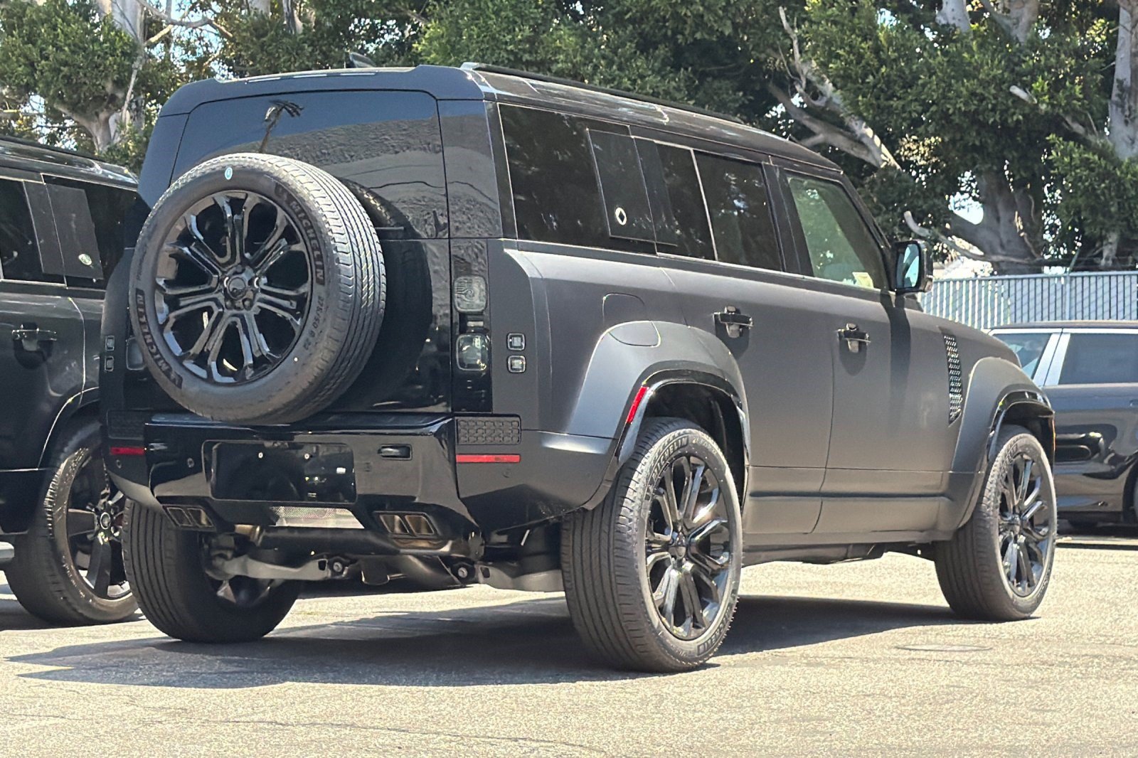 New 2026 Land Rover Defender 110 OCTA AWD/4WD image 8