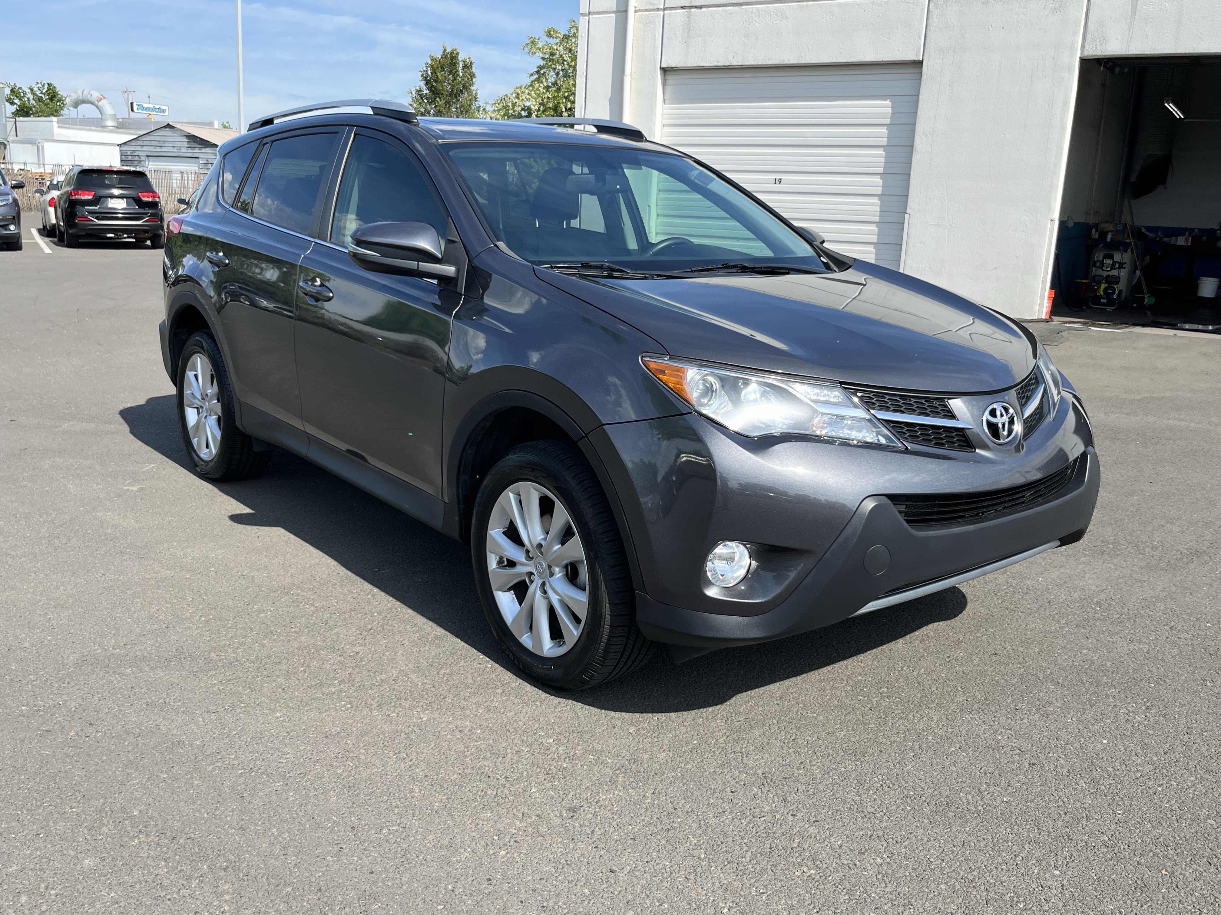 Used 2013 Toyota RAV4 Limited FWD image 5