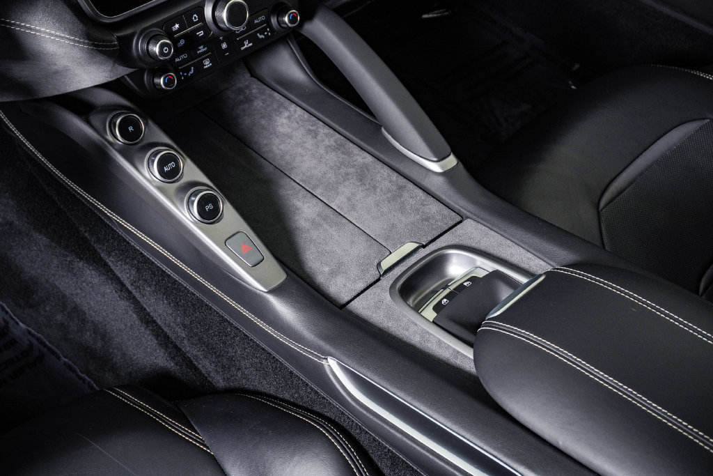 Used 2018 Ferrari GTC4Lusso AWD/4WD image 33