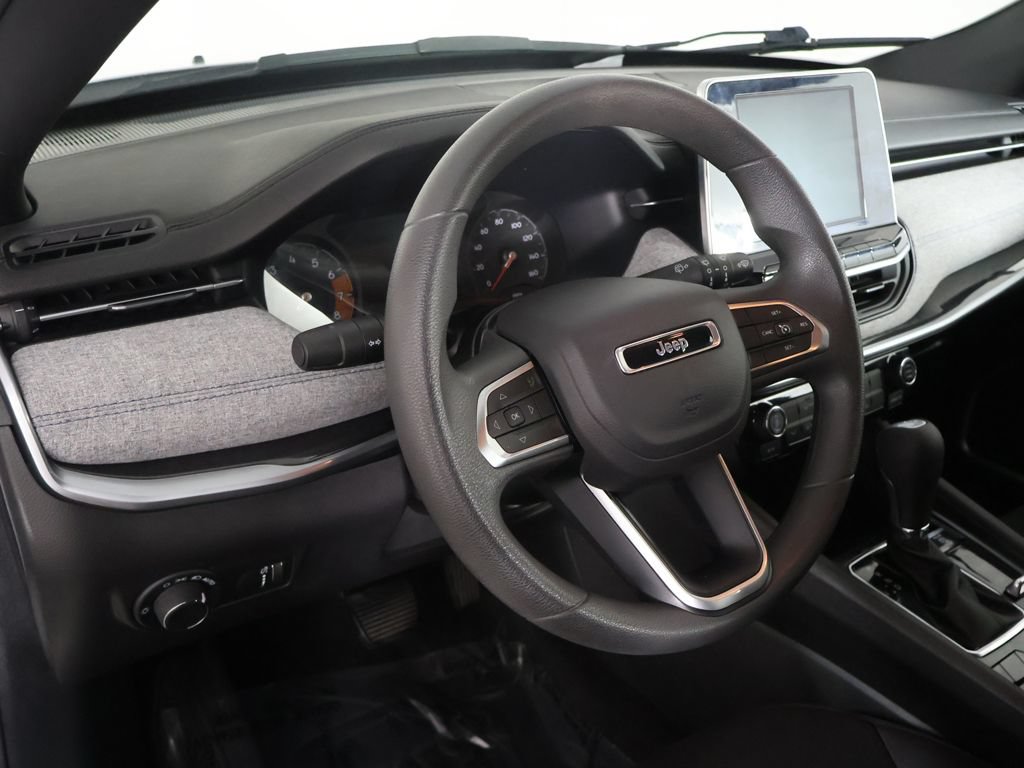 Used 2025 Jeep Compass Sport AWD/4WD image 23
