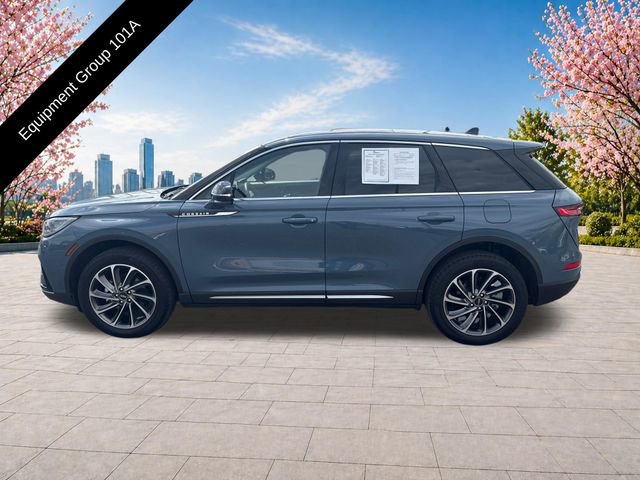 Used 2023 Lincoln Corsair AWD w/ Equipment Group 101A image 3