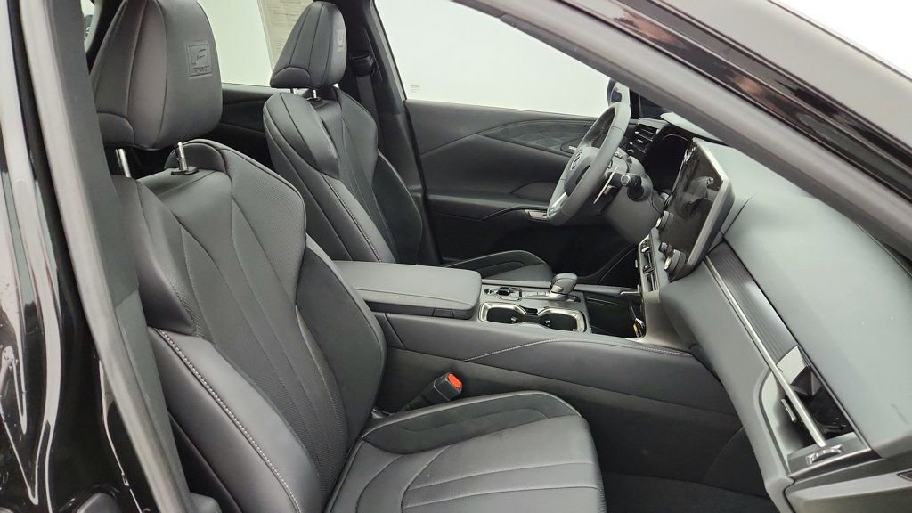 Used 2024 Lexus RX 500h F Sport w/ Convenience Package image 25