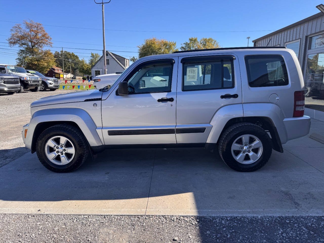 Used 2011 Jeep Liberty Sport AWD/4WD image 4