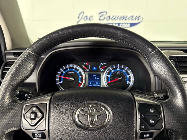 Used 2016 Toyota 4Runner SR5 Premium image 4