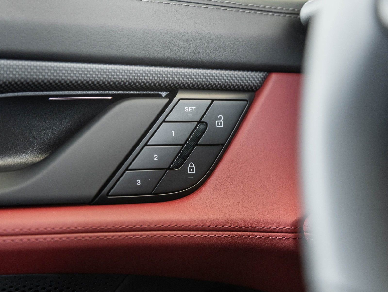 Used 2025 Porsche Taycan GTS image 19