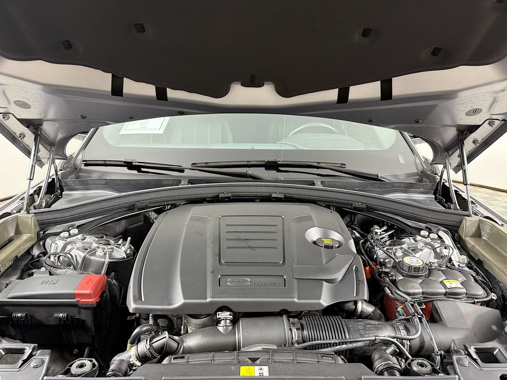 Used 2022 Land Rover Range Rover Velar R-Dynamic S AWD/4WD image 32