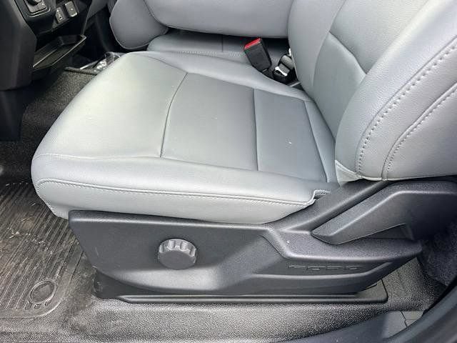 New 2025 Ford F550 4x4 Regular Cab Super Duty image 12