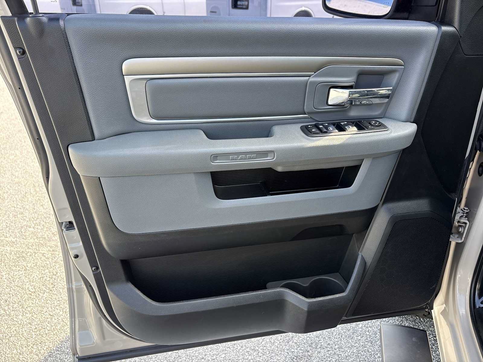 Used 2019 RAM 1500 Warlock w/ Electronics Group AWD/4WD image 19