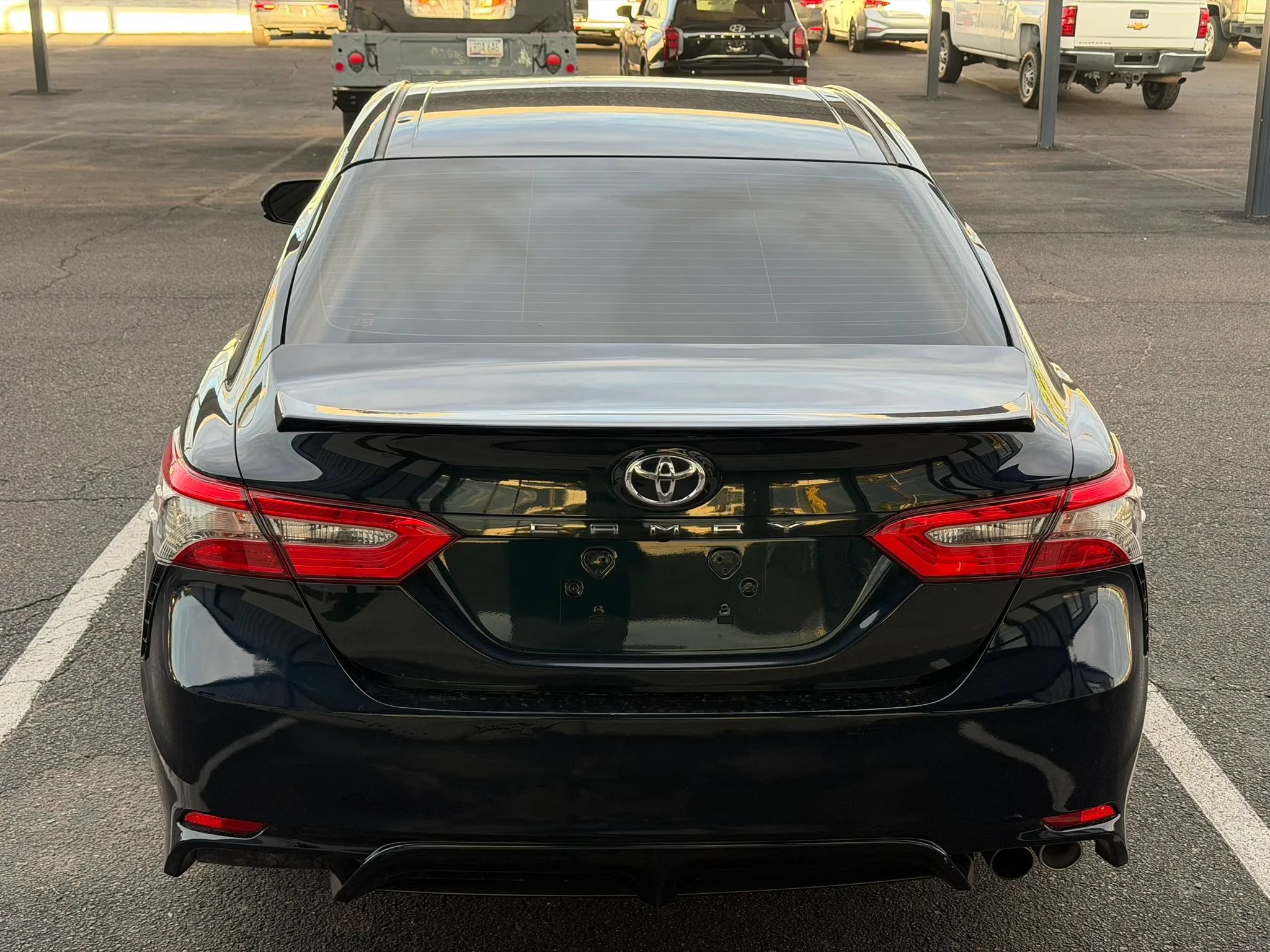 Used 2018 Toyota Camry SE FWD image 7