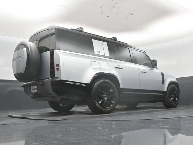 Used 2024 Land Rover Defender 130 X-Dynamic SE AWD/4WD image 50