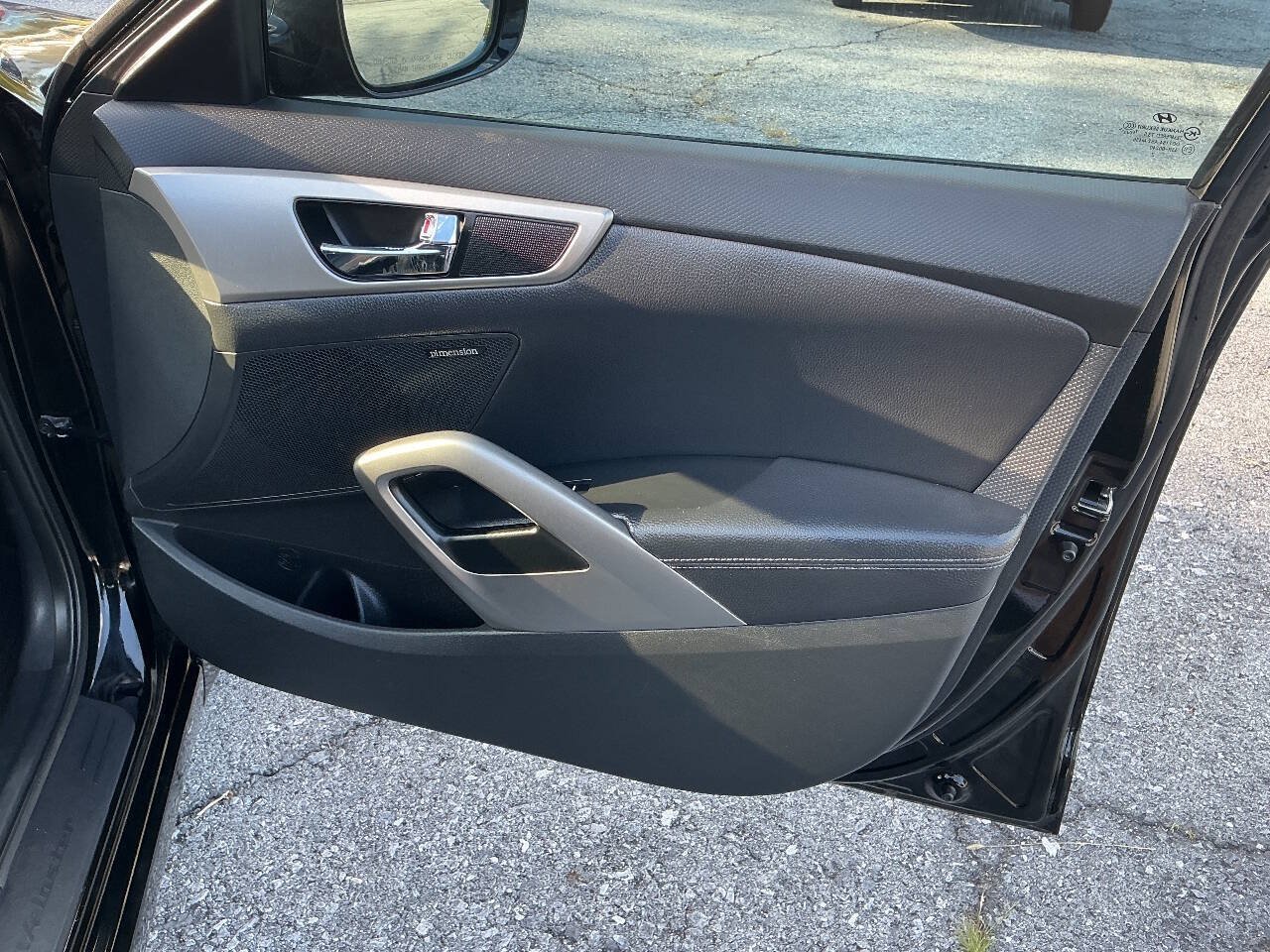 Used 2012 Hyundai Veloster w/ Style Pkg FWD image 4