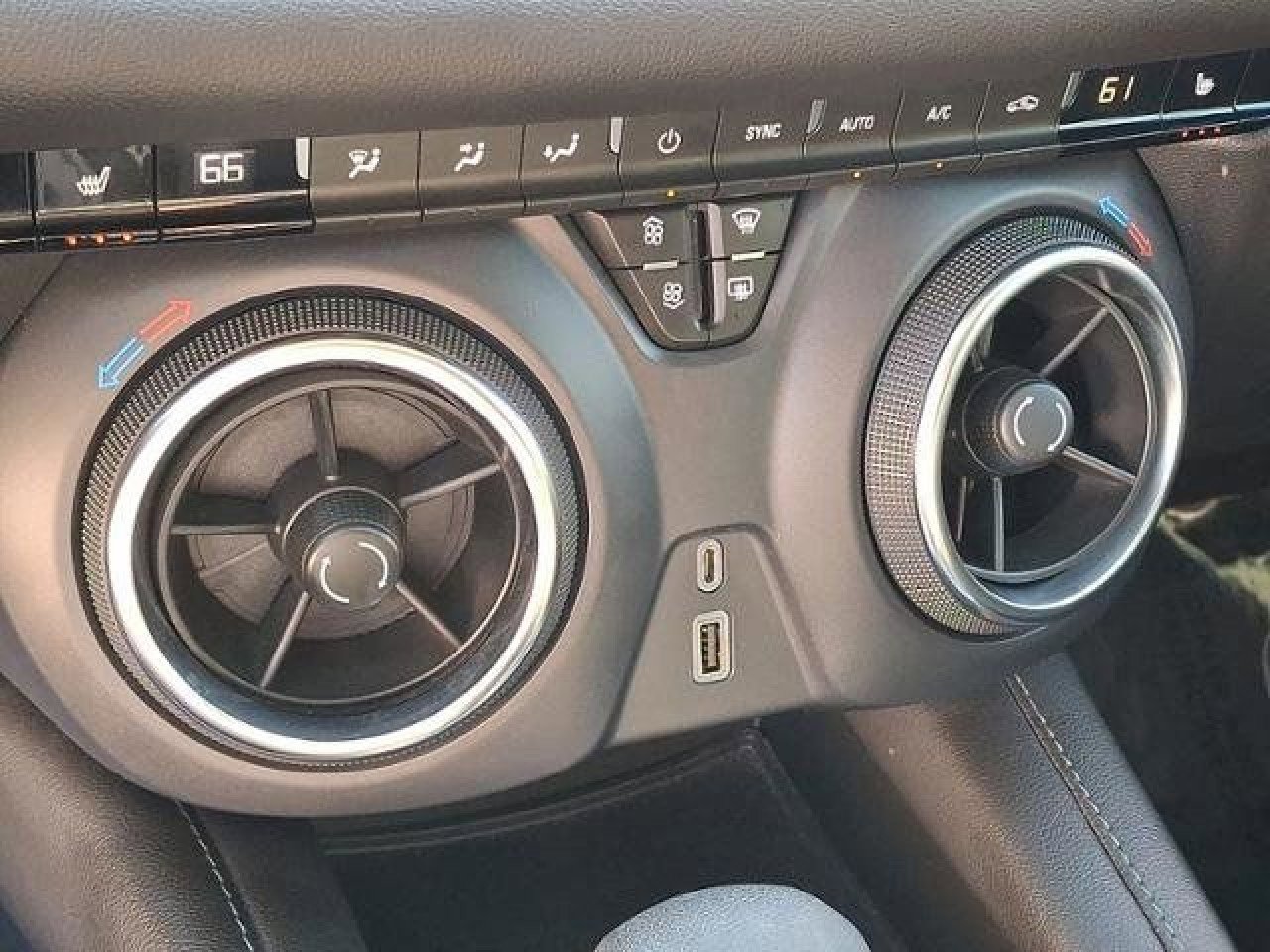 Used 2022 Chevrolet Blazer LT image 13