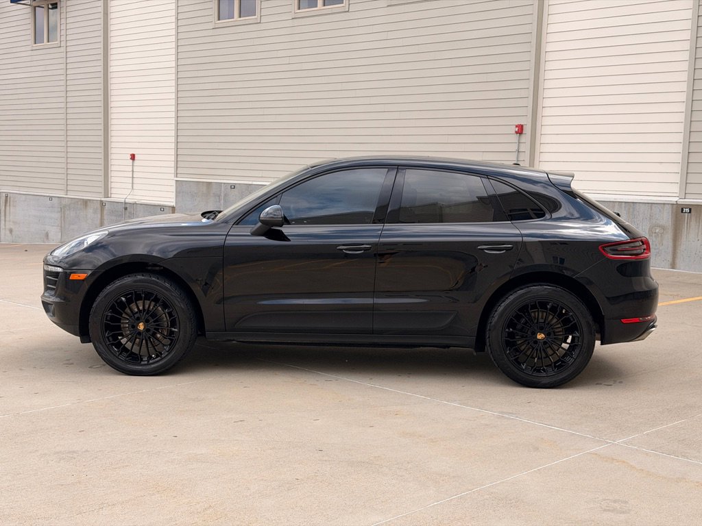 Used 2018 Porsche Macan AWD/4WD image 4