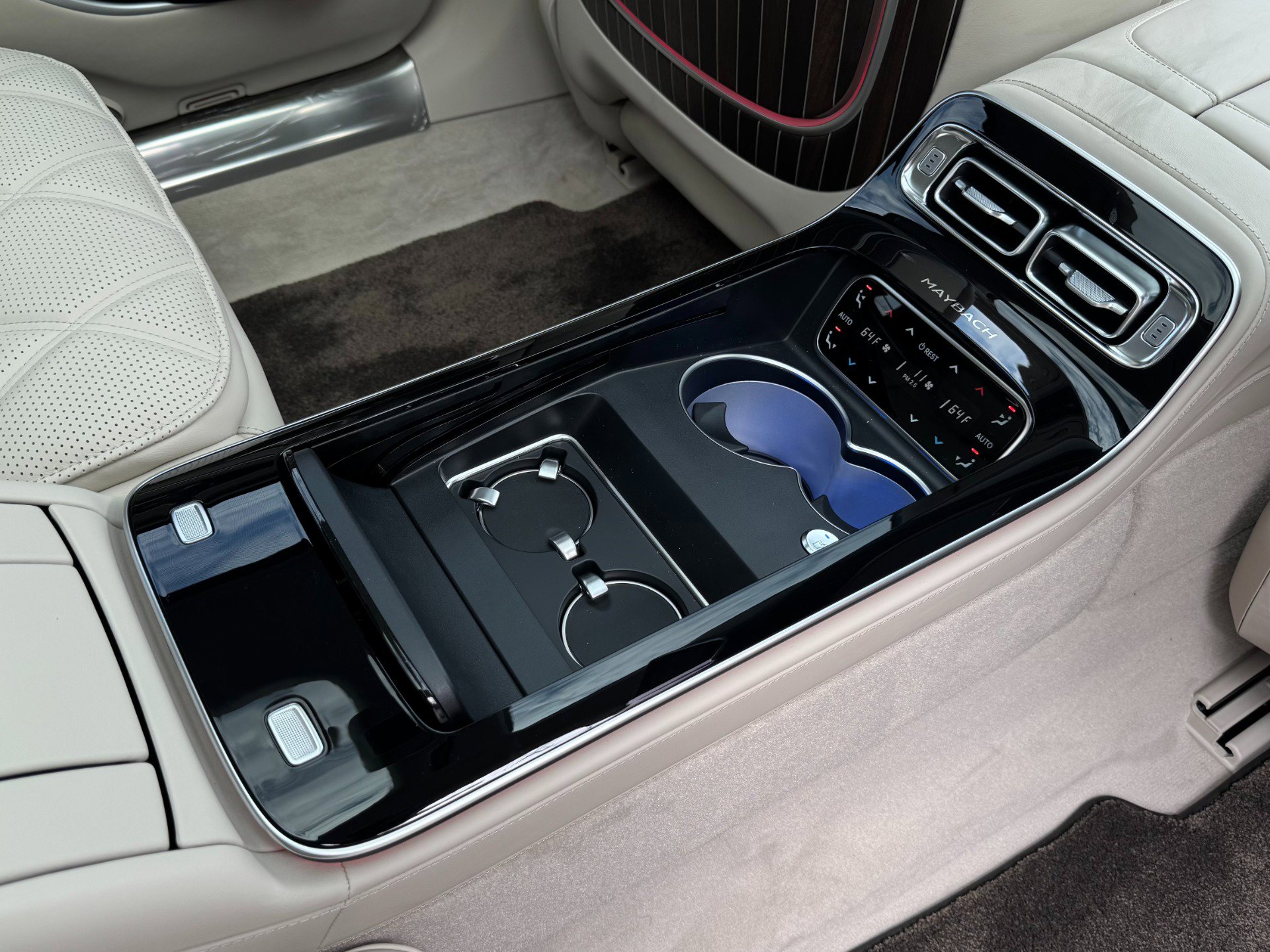 Used 2025 Mercedes-Benz Maybach S 680 4MATIC image 32