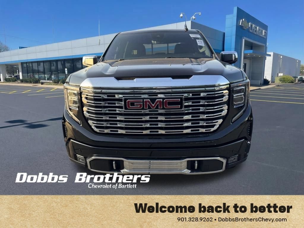 Used 2023 GMC Sierra 1500 Denali AWD/4WD image 2