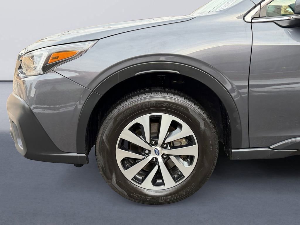 Used 2022 Subaru Outback Premium image 9