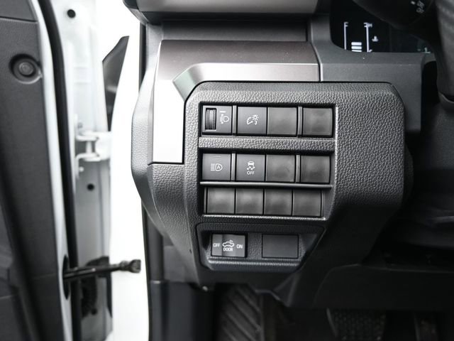 Certified 2025 Toyota Tacoma SR5 image 23